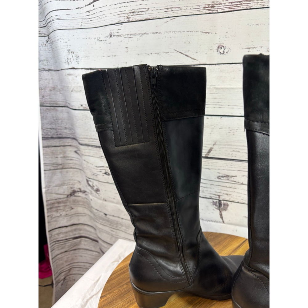 Women's Clarks Black Leather Knee-High Boots Size 9 - Picture 4 of 13
